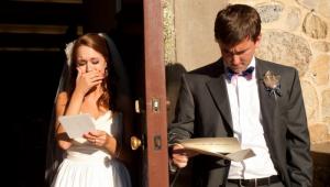 A menyasszony és a vőlegény esküje egy esküvőn prózában